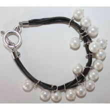 Pulsera de cuero mate con blanco concha de perla (BP84)